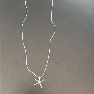 NIB Starfish silver tone necklace with pendant